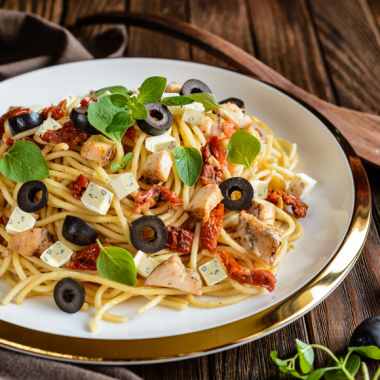 Bildmotiv für Dreifarbiger Pastasalat mit getrockneten  Tomaten und CAMBOZOLA