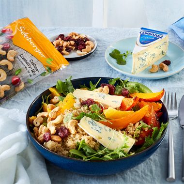 Bildmotiv für Winterliche Quinoa-Bowl mit CAMBOZOLA