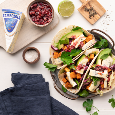 Bildmotiv für Tortillas mit CAMBOZOLA & Schwartau Extra Konfitüre